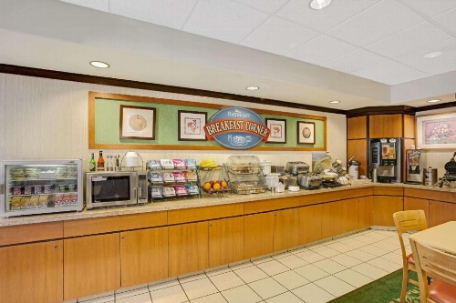 Baymont by Wyndham Tucson Airport image 16