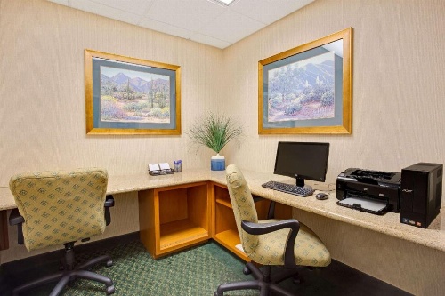 Baymont by Wyndham Tucson Airport image 9